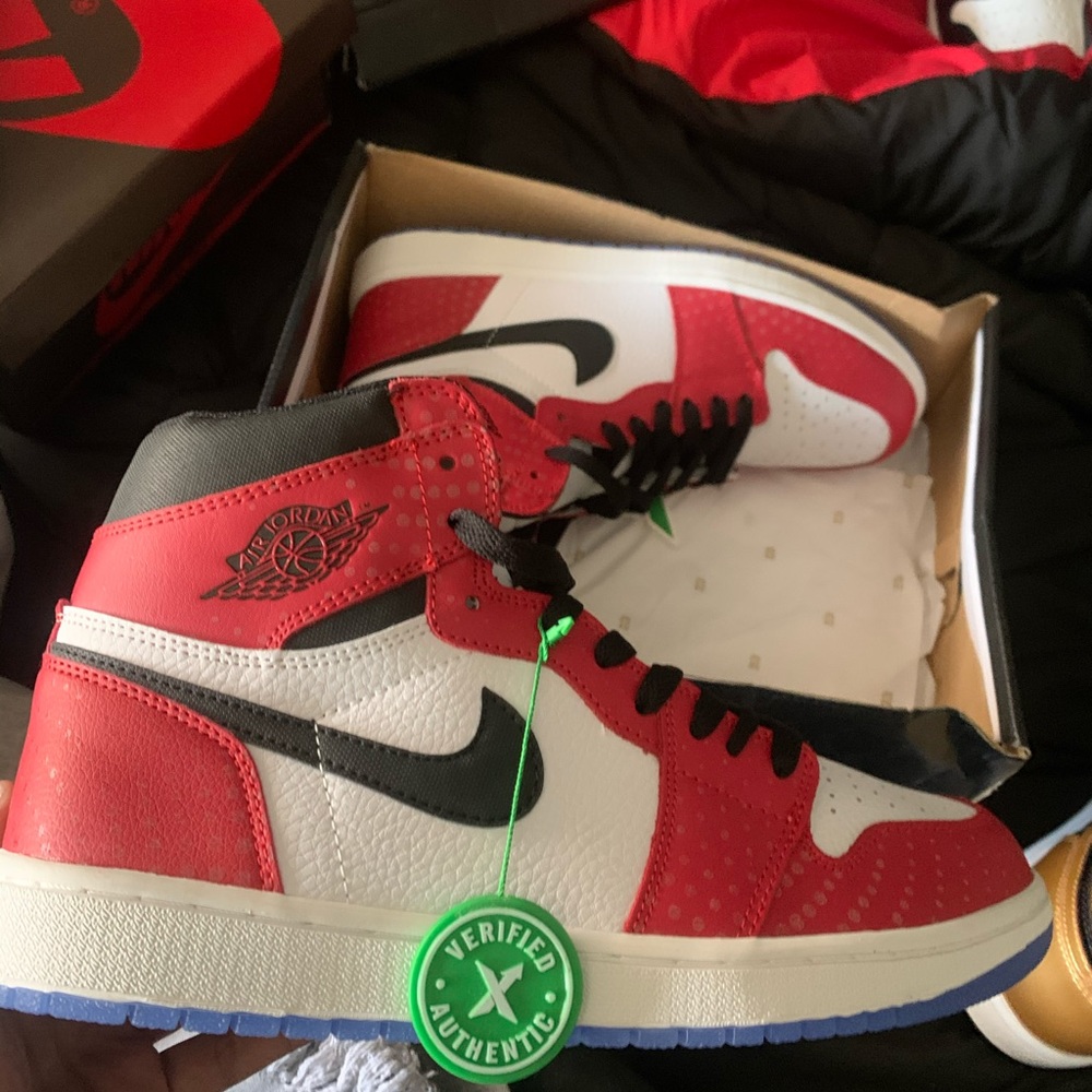 Jordan 1 ‘Spider-man Origin Story’